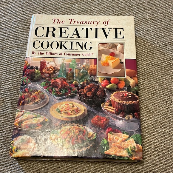 The Creative Cooking  hardcover 607 Page with full size coloured pictures - Picture 1 of 7